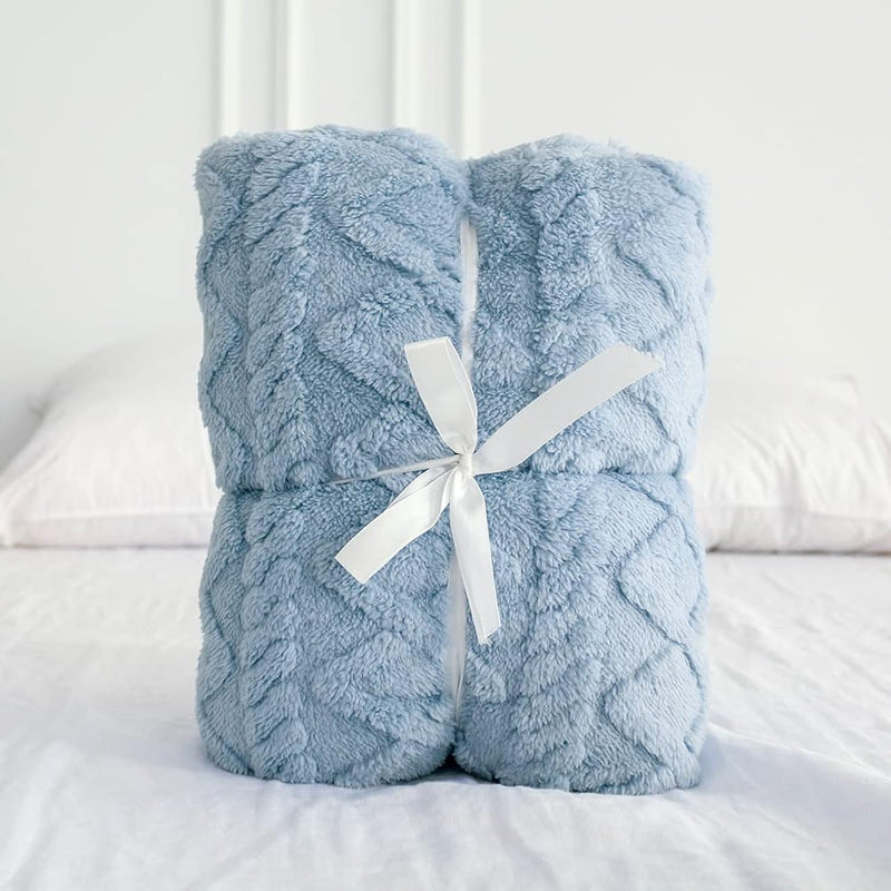 Throw Blanket-Soft Fluffy Warm Cozy Plush Fuzzy Blanket With Elegant 3D Patter